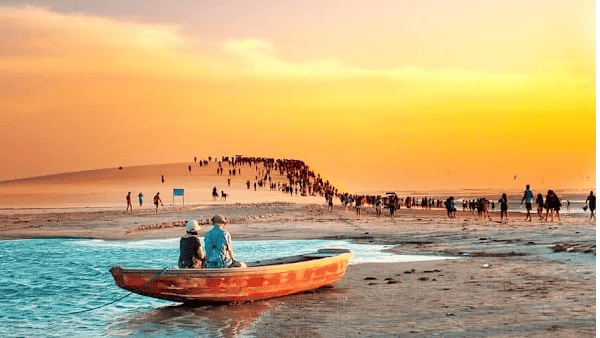 Jericoacoara: o paraíso vibrante no litoral do Ceará 12 Duna do Pôr do Sol