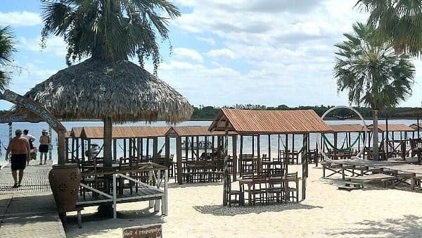 Jericoacoara: o paraíso vibrante no litoral do Ceará 15 Lagoa do Paraíso