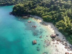Ubatuba: Um Paraíso no Litoral Norte de SP para Explorar com Todos os Sentidos