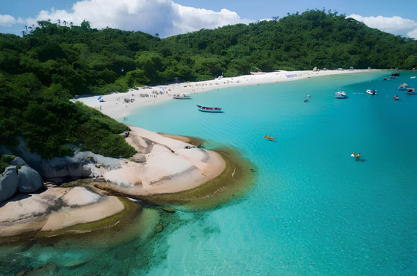 Ilha do Campeche: O Paraíso Natural de Florianópolis que Todo Viajante Deve Conhecer