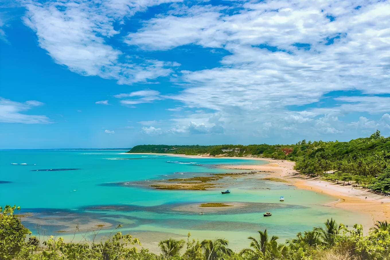 Praia do Coqueirinho: o paraíso natural que espera por você 16 Praia do Espelho: O Guia Definitivo para Sua Viagem Perfeita ao Paraíso Bahiano